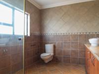 Bathroom 3+ - 10 square meters of property in The Wilds Estate