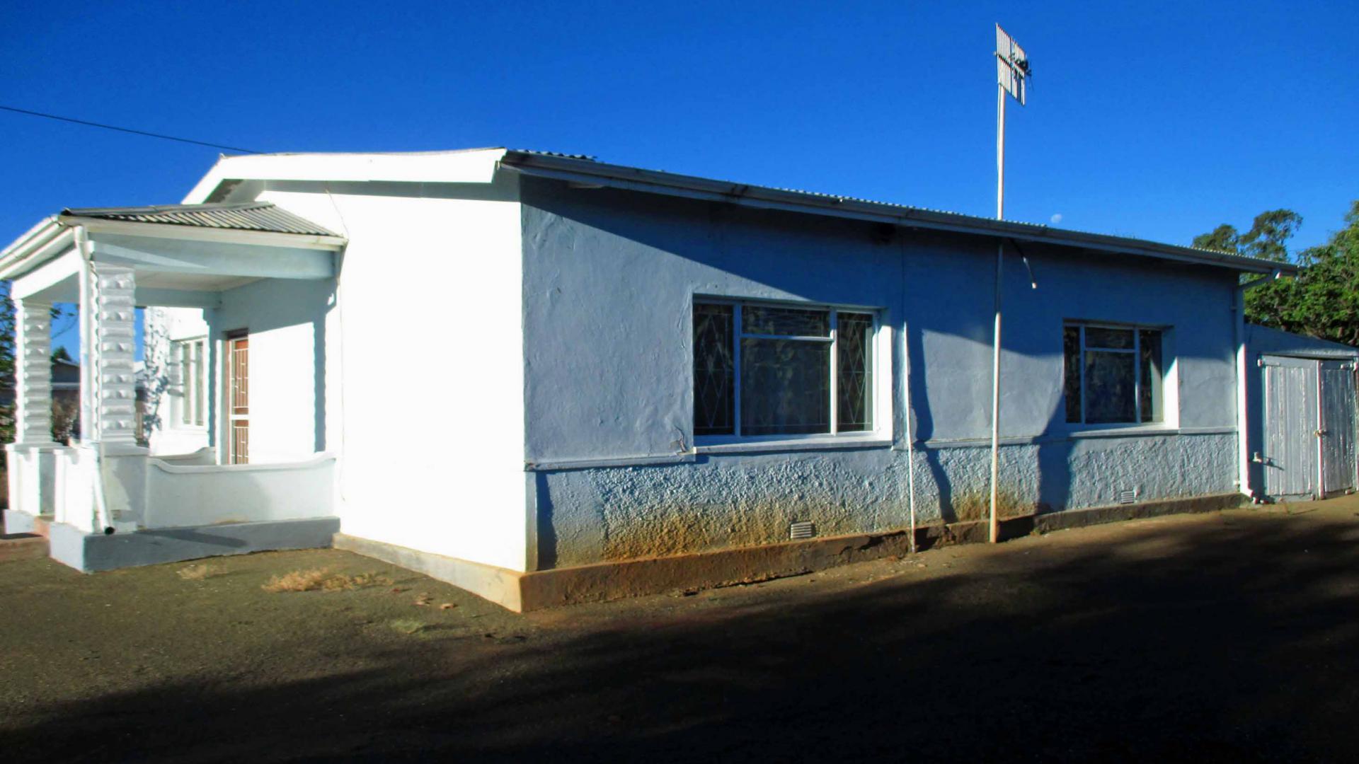 Front View of property in Carnarvon