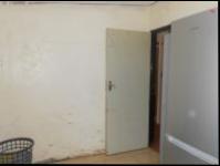 Bed Room 2 - 10 square meters of property in Klipspruit West