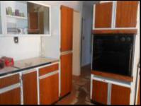 Kitchen - 12 square meters of property in Klipspruit West