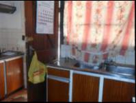 Kitchen - 12 square meters of property in Klipspruit West