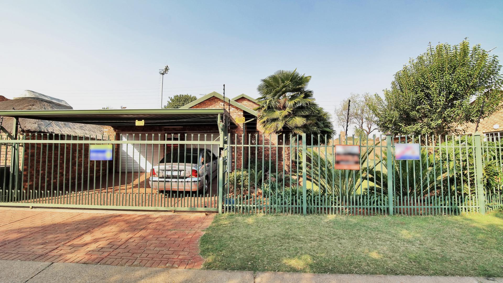 Front View of property in Garsfontein