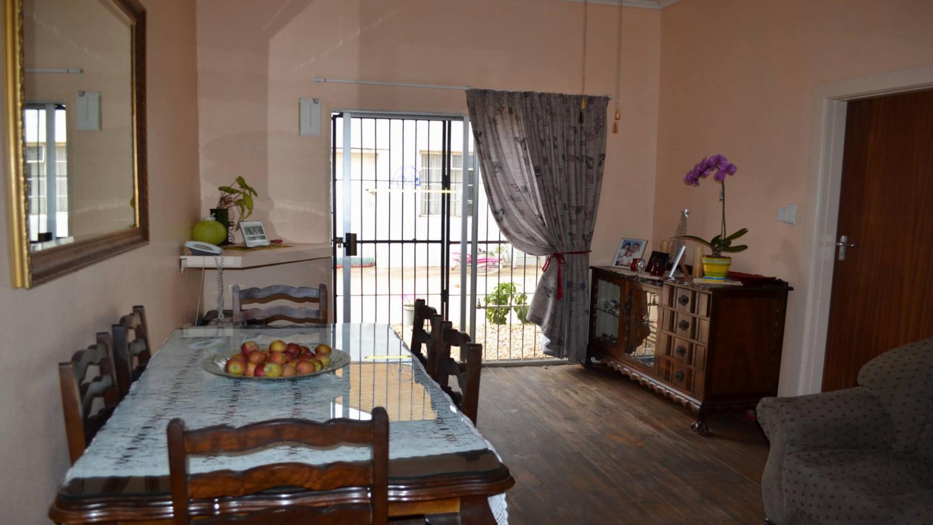 Dining Room of property in Colesburg (Colesberg)