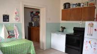 Kitchen of property in Colesburg (Colesberg)