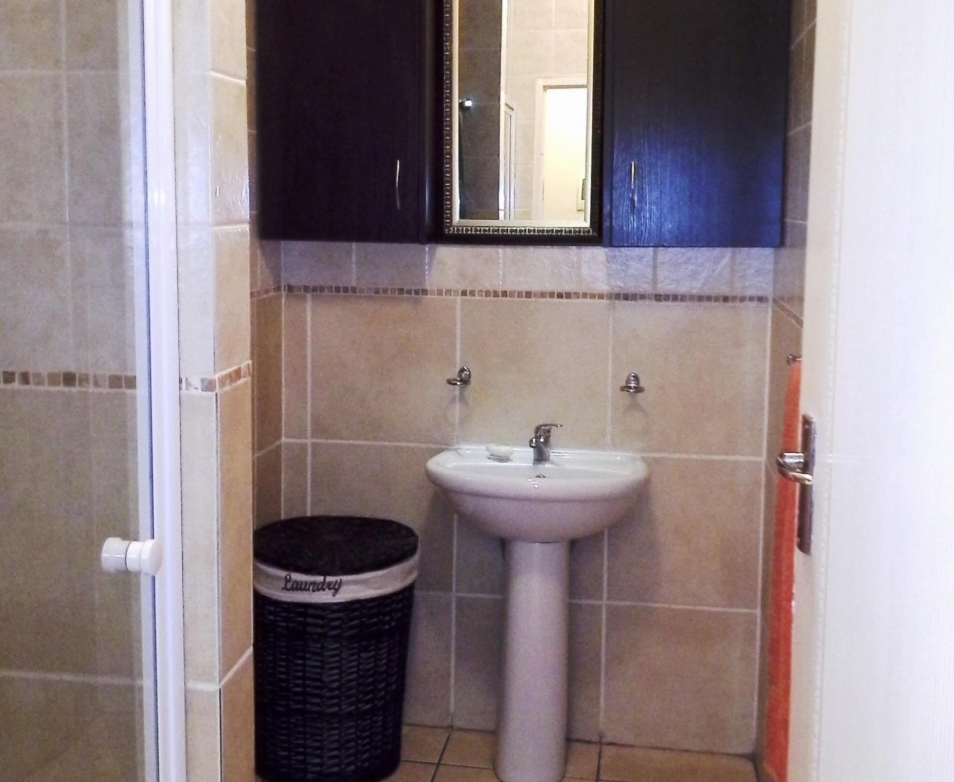 Bathroom 1 - 7 square meters of property in Evander