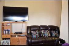 TV Room - 10 square meters of property in Queensburgh