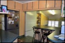 Kitchen - 25 square meters of property in Queensburgh