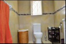Bathroom 1 - 9 square meters of property in Queensburgh