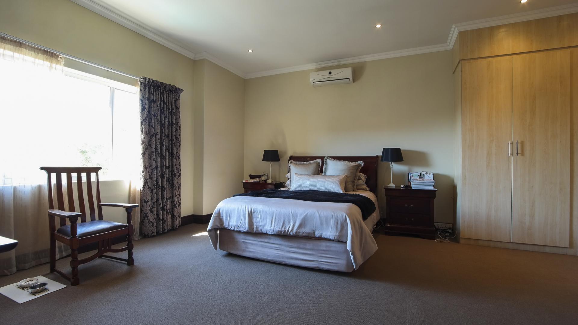 Main Bedroom of property in Six Fountains Estate