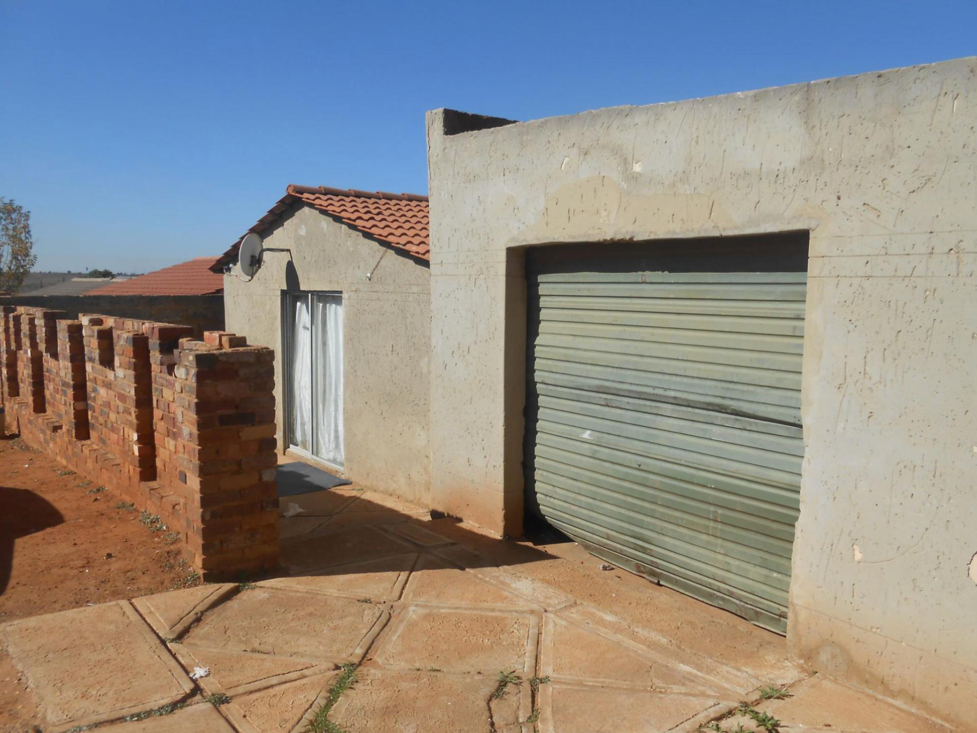 Front View of property in Kagiso