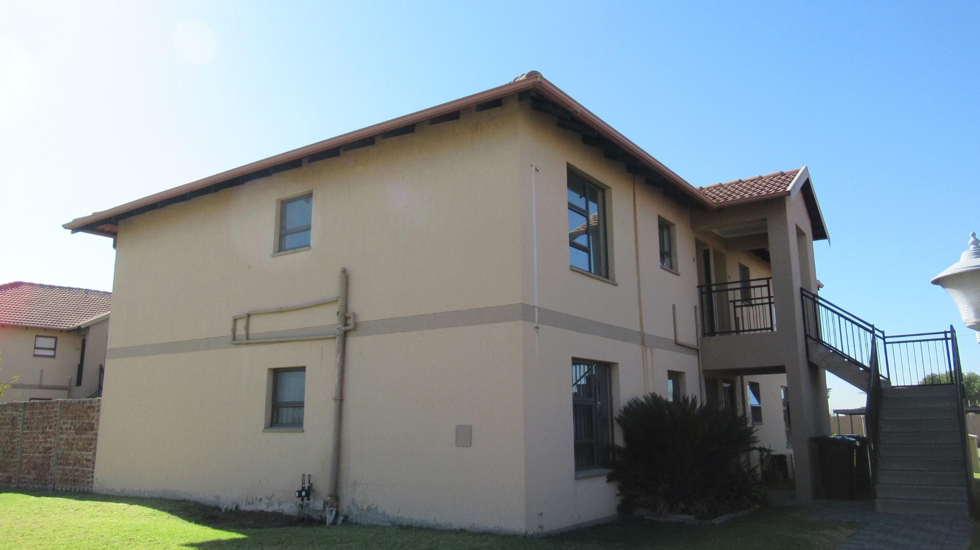 Front View of property in Parkrand