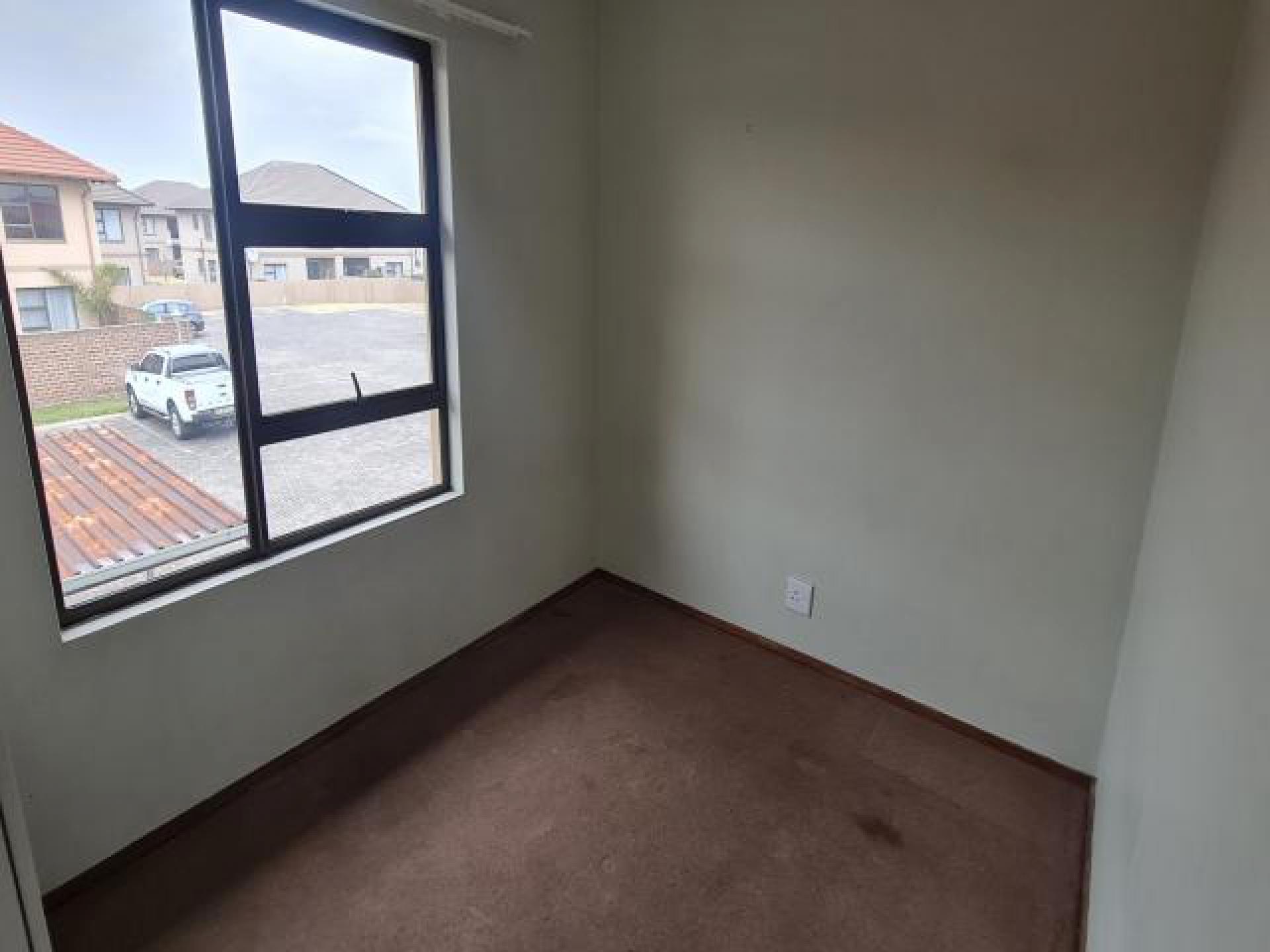 Bed Room 1 - 10 square meters of property in Parkrand