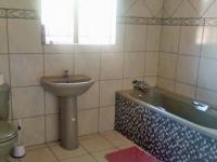 Bathroom 1 - 9 square meters of property in Mokopane (Potgietersrust)