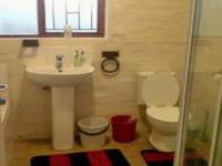Main Bathroom - 9 square meters of property in Alicedale