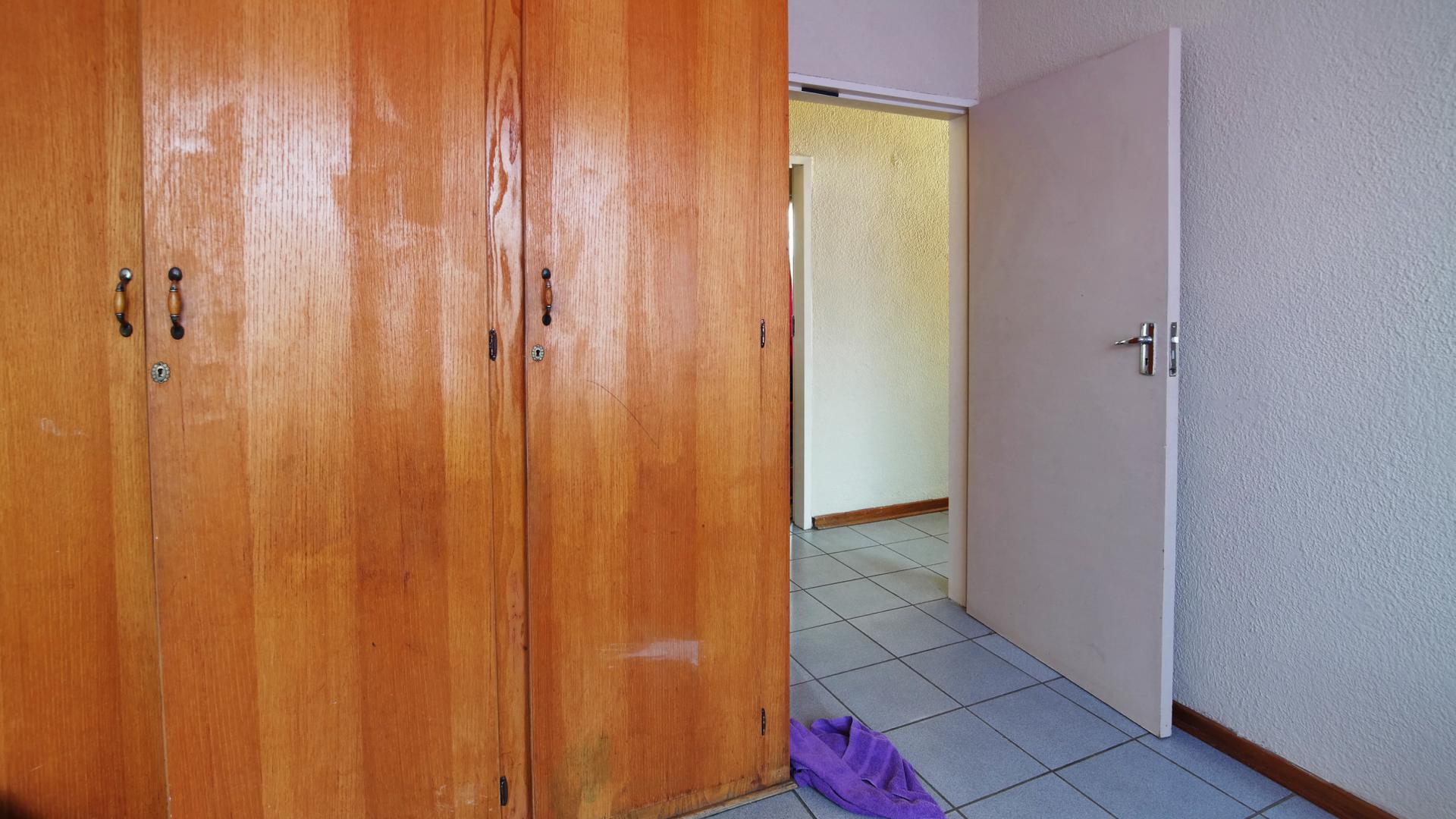 Bed Room 2 - 10 square meters of property in Geelhoutpark