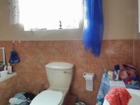 Bathroom 1 - 8 square meters of property in Geelhoutpark