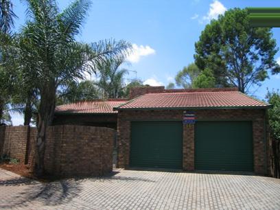 3 Bedroom Cluster for Sale For Sale in Die Hoewes - Home Sell - MR16085