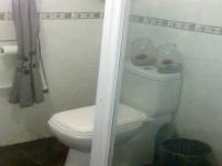 Bathroom 1 - 7 square meters of property in Geelhoutpark