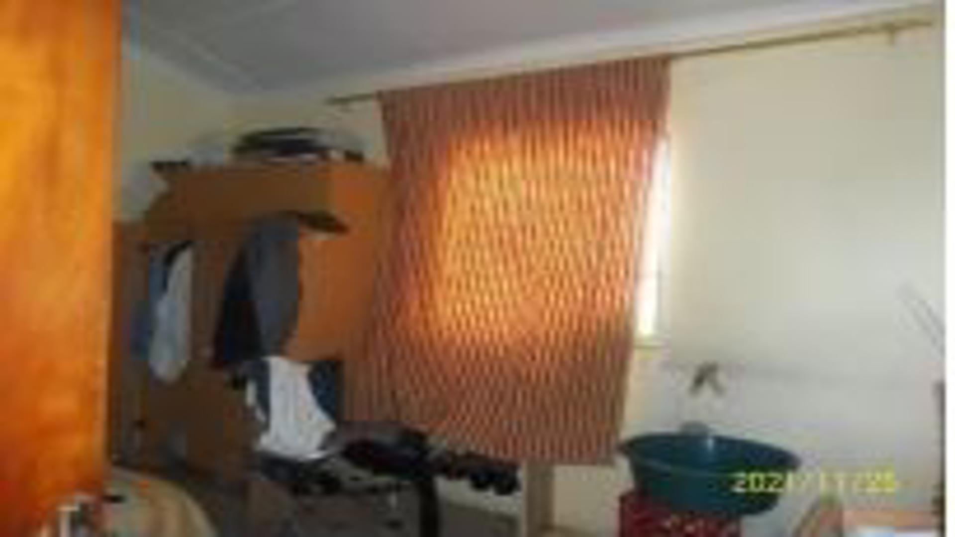 Bed Room 1 of property in Robertson