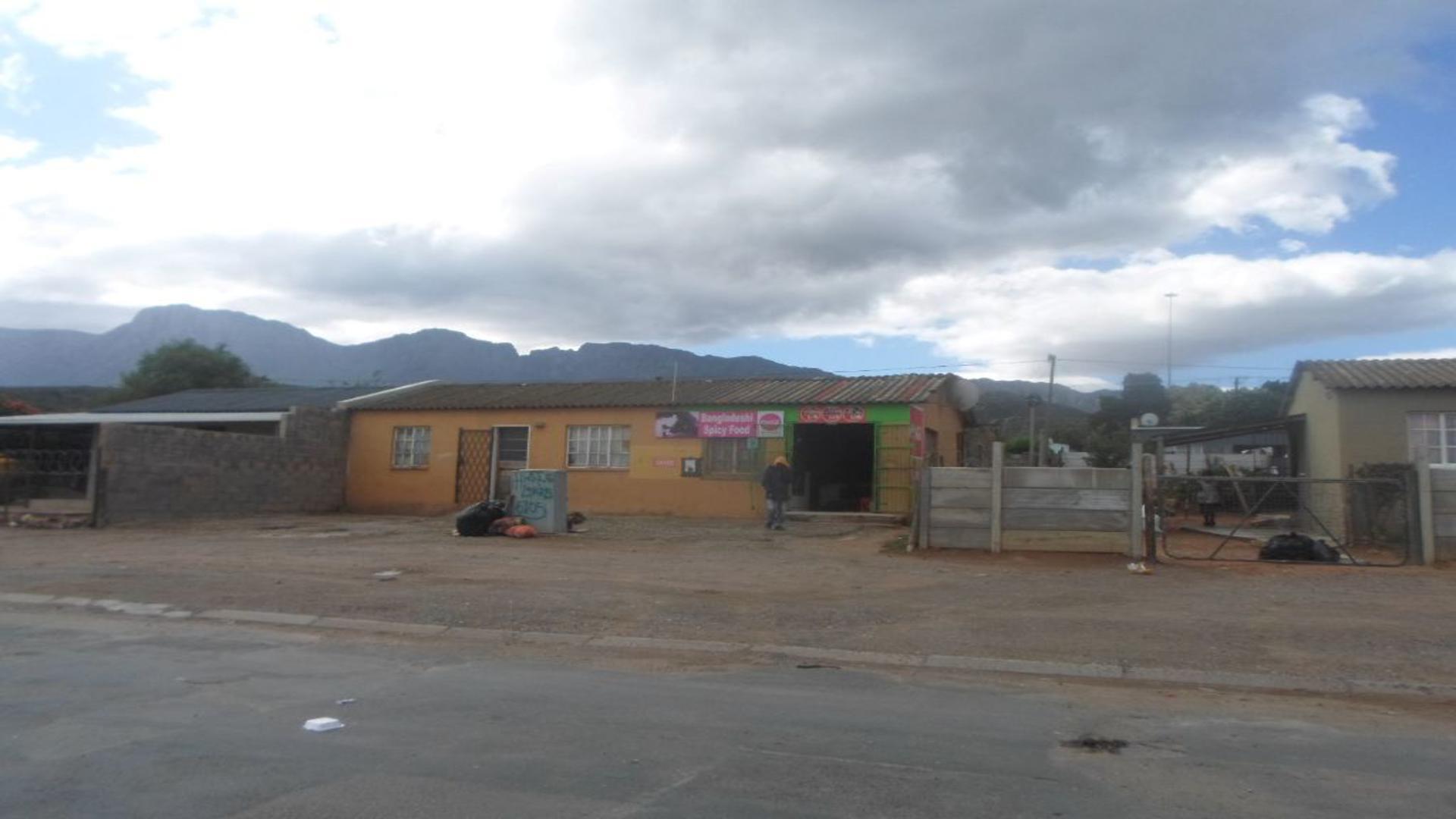 Front View of property in Robertson
