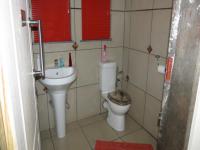 Bathroom 3+ of property in Kuruman