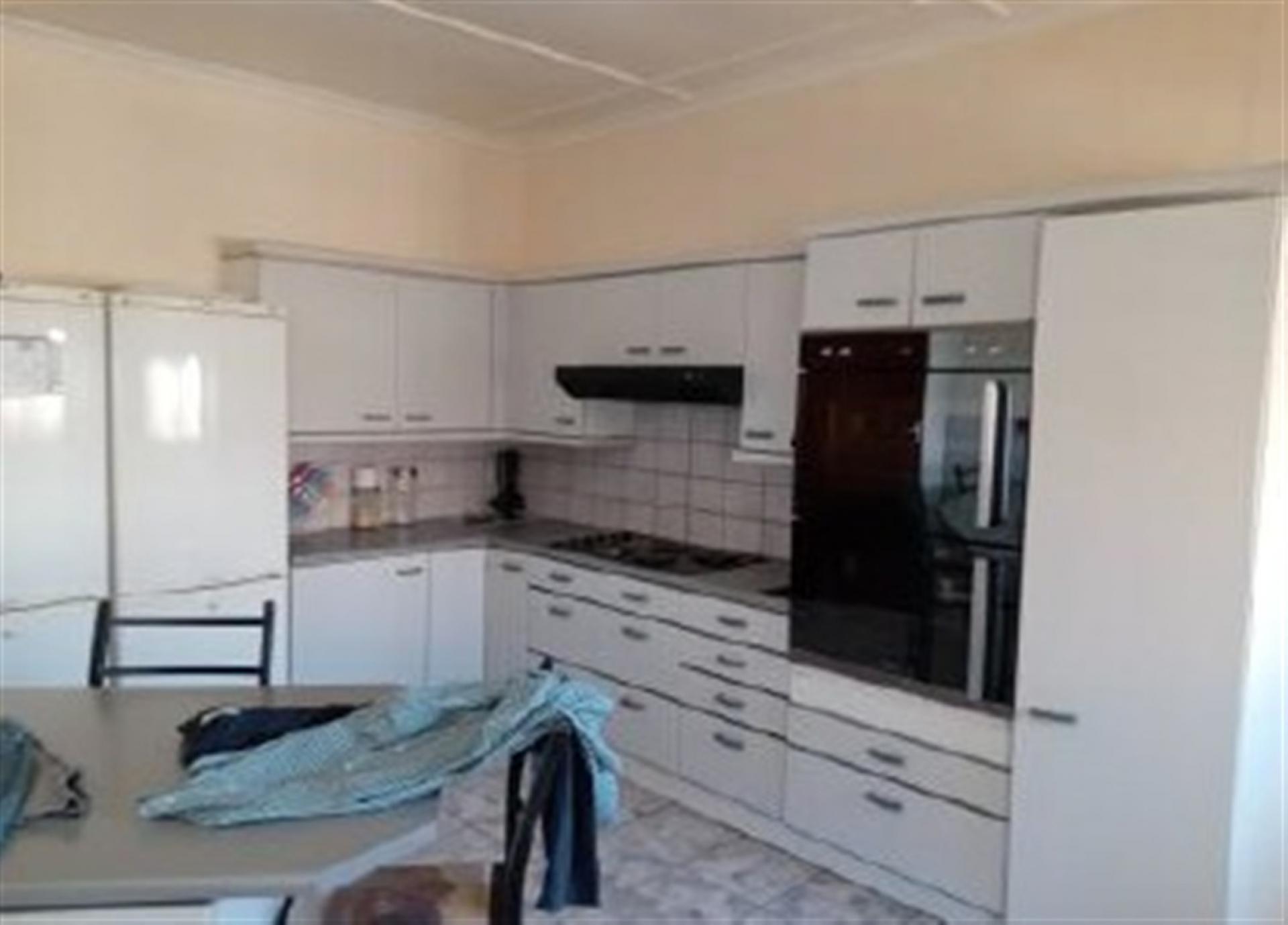Kitchen of property in Williston