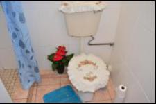 Bathroom 1 - 3 square meters of property in Bluff