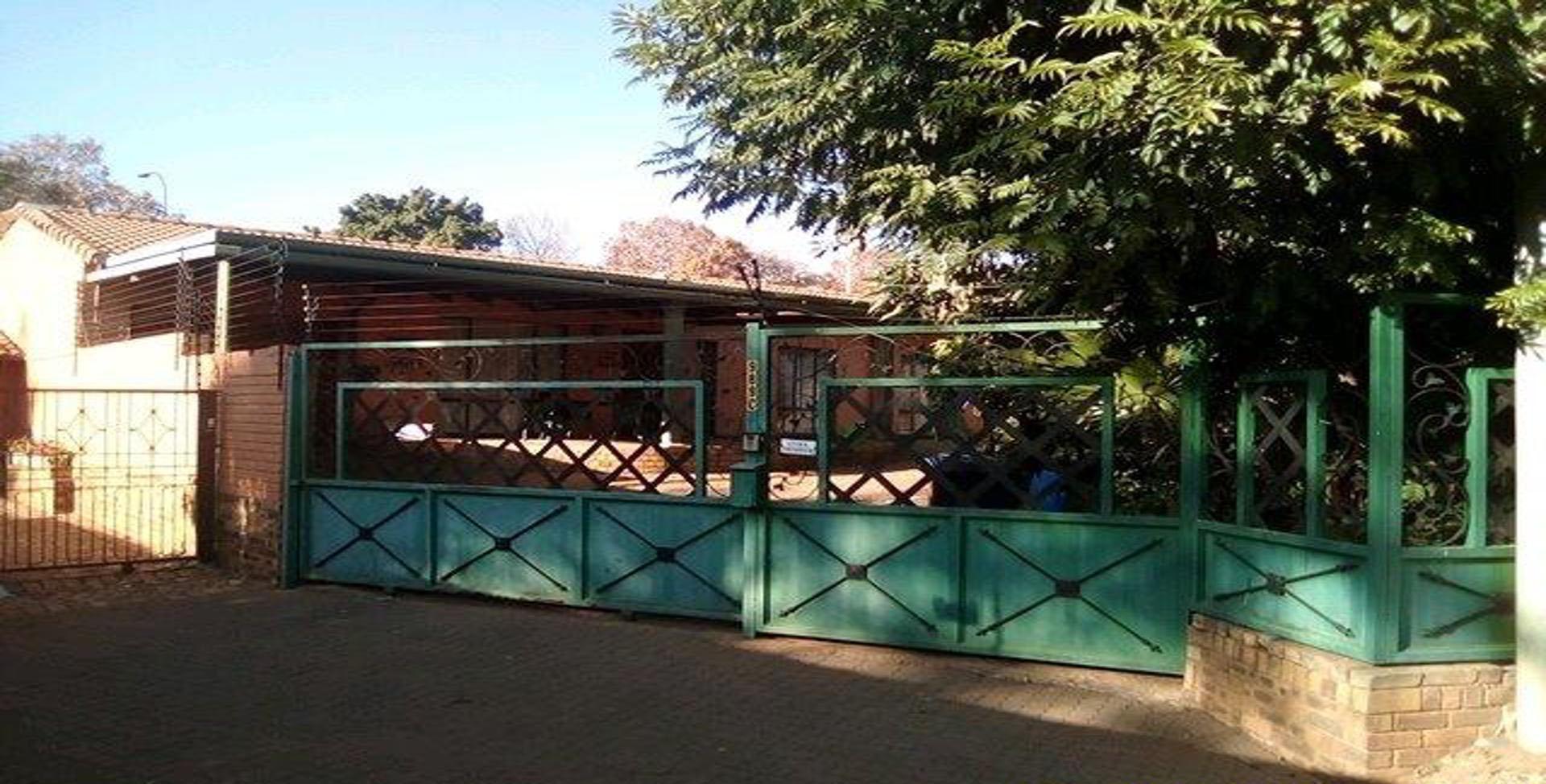 Front View of property in Roodepoort