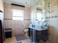 Bathroom 2 - 7 square meters of property in The Wilds Estate