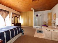 Main Bedroom of property in Ermelo