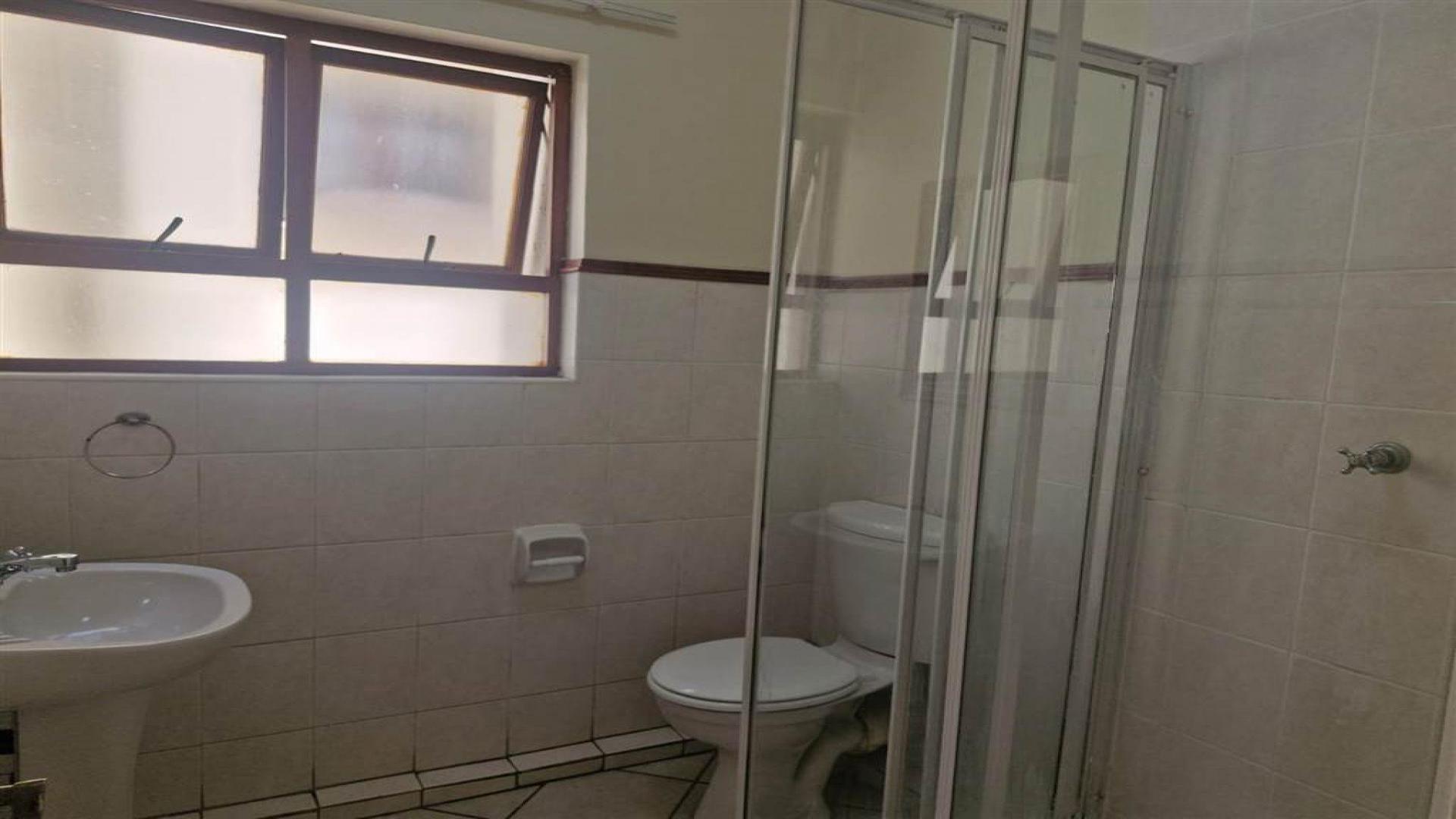 Bathroom 2 of property in Bryanston