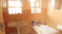 Bathroom 3+ - 4 square meters of property in Albemarle