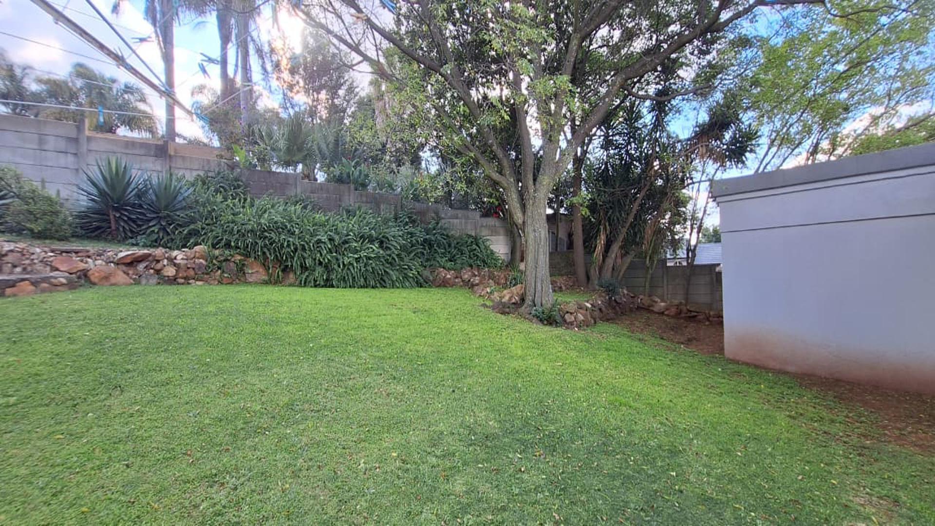 Backyard of property in Noordheuwel