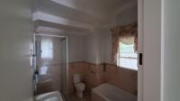Bathroom 3+ - 11 square meters of property in Noordheuwel