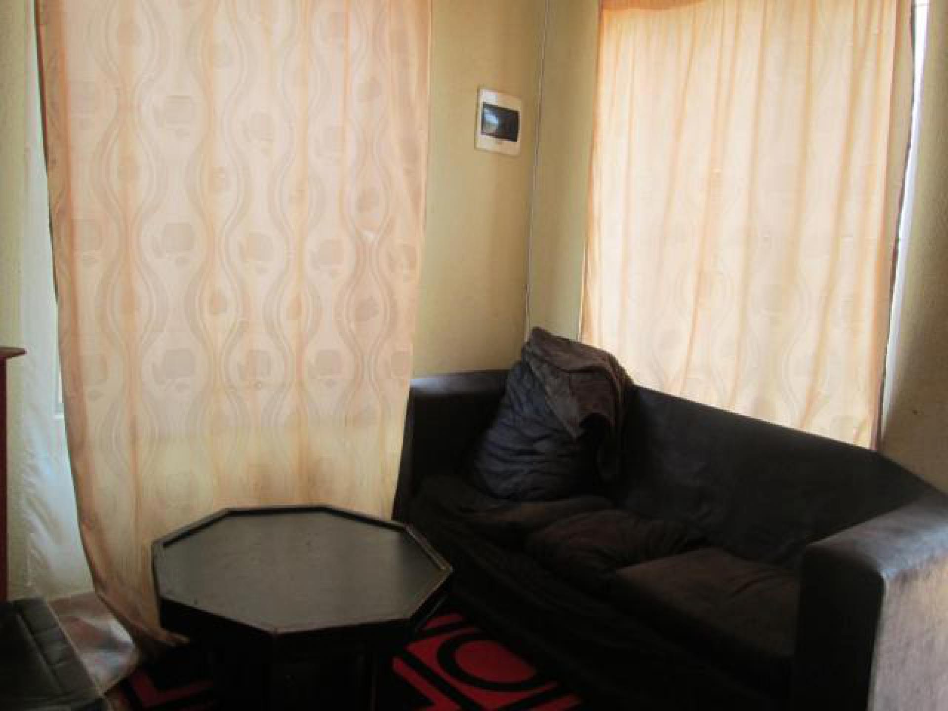 Lounges of property in Soshanguve East