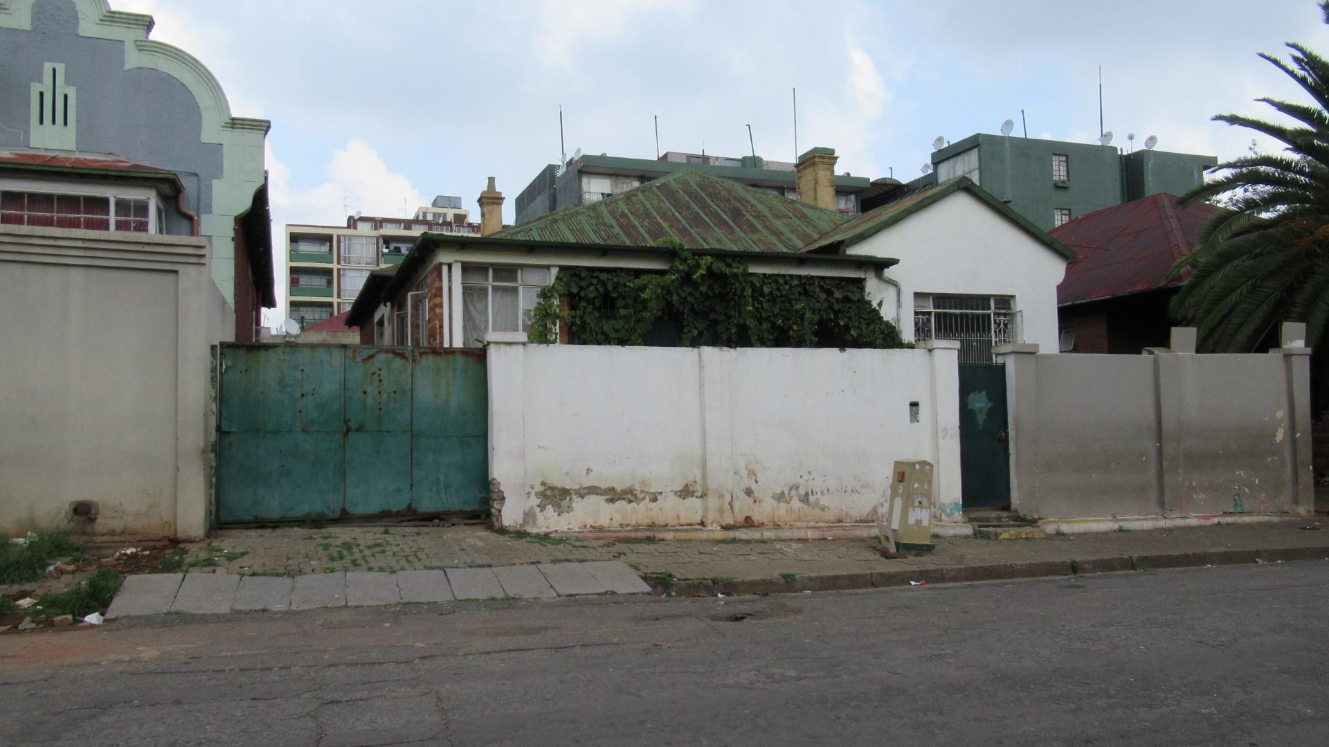 Front View of property in Berea - JHB