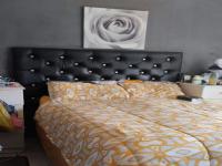 Main Bedroom of property in Claremont - JHB