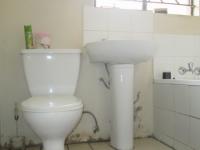 Bathroom 1 - 4 square meters of property in Alveda