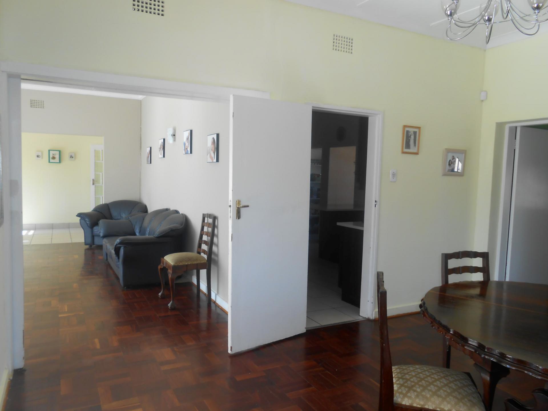 Dining Room - 19 square meters of property in Johannesburg Central