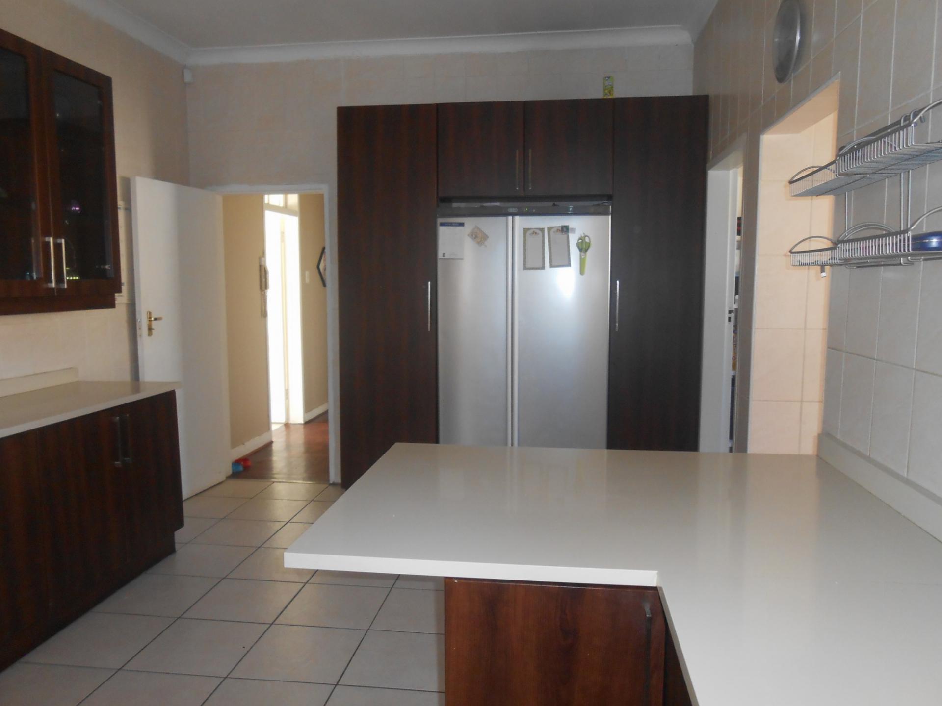 Kitchen - 40 square meters of property in Johannesburg Central
