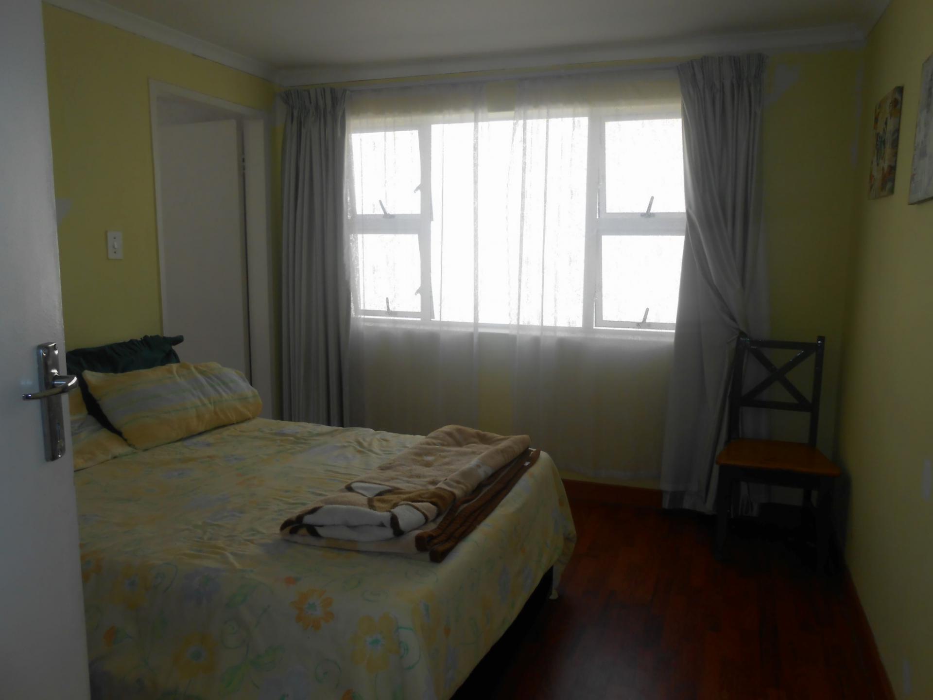 Bed Room 3 - 12 square meters of property in Johannesburg Central