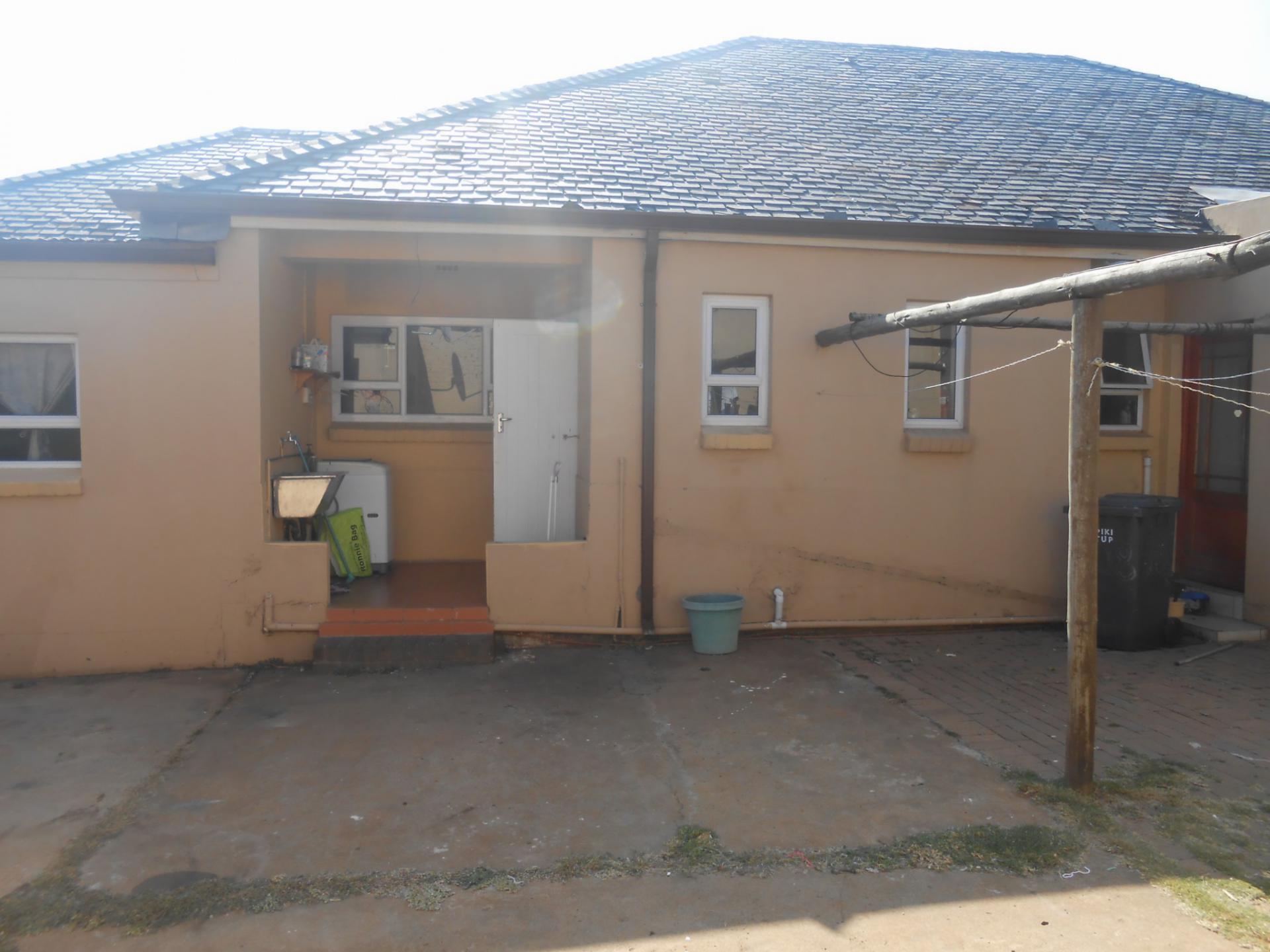 Backyard of property in Johannesburg Central
