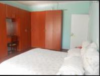 Main Bedroom - 33 square meters of property in Johannesburg Central