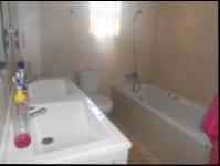 Bathroom 1 - 6 square meters of property in Johannesburg Central