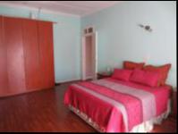Main Bedroom - 33 square meters of property in Johannesburg Central