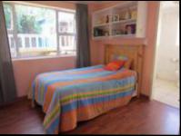 Bed Room 2 - 23 square meters of property in Johannesburg Central