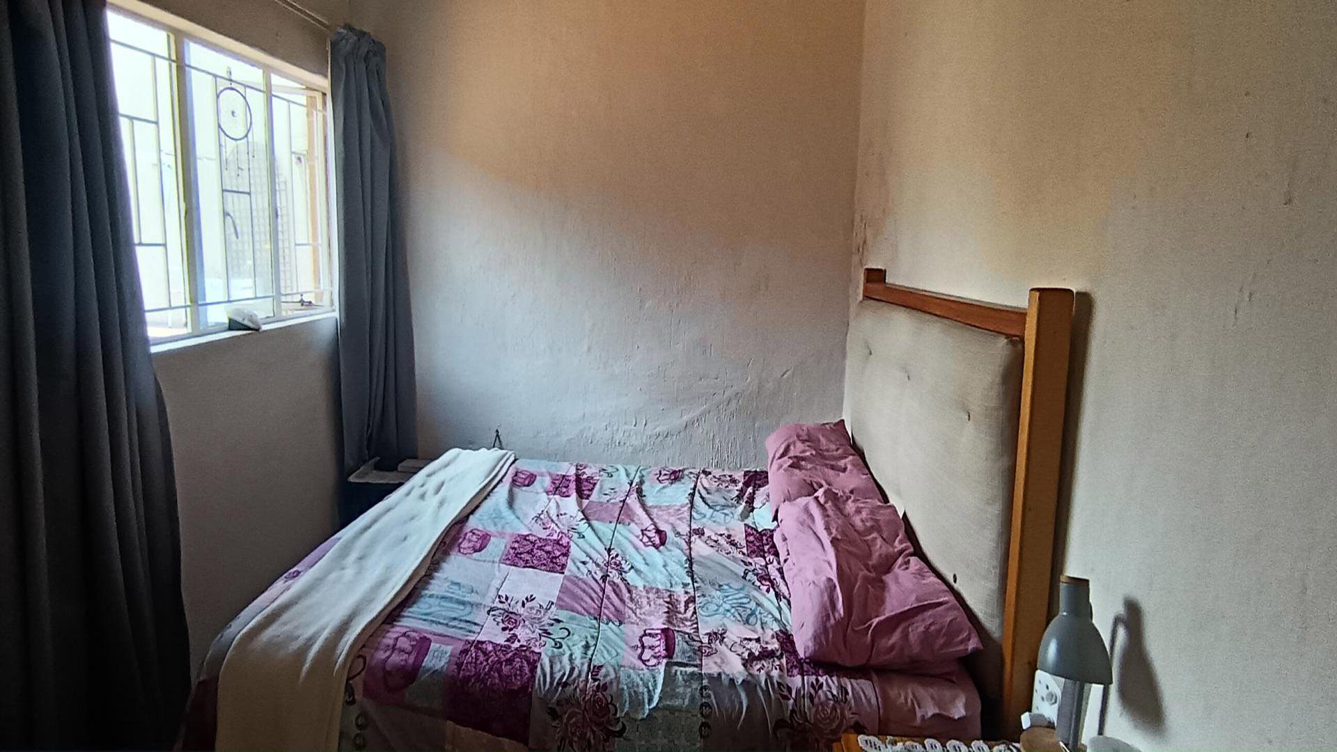 Bed Room 1 of property in Alberstville