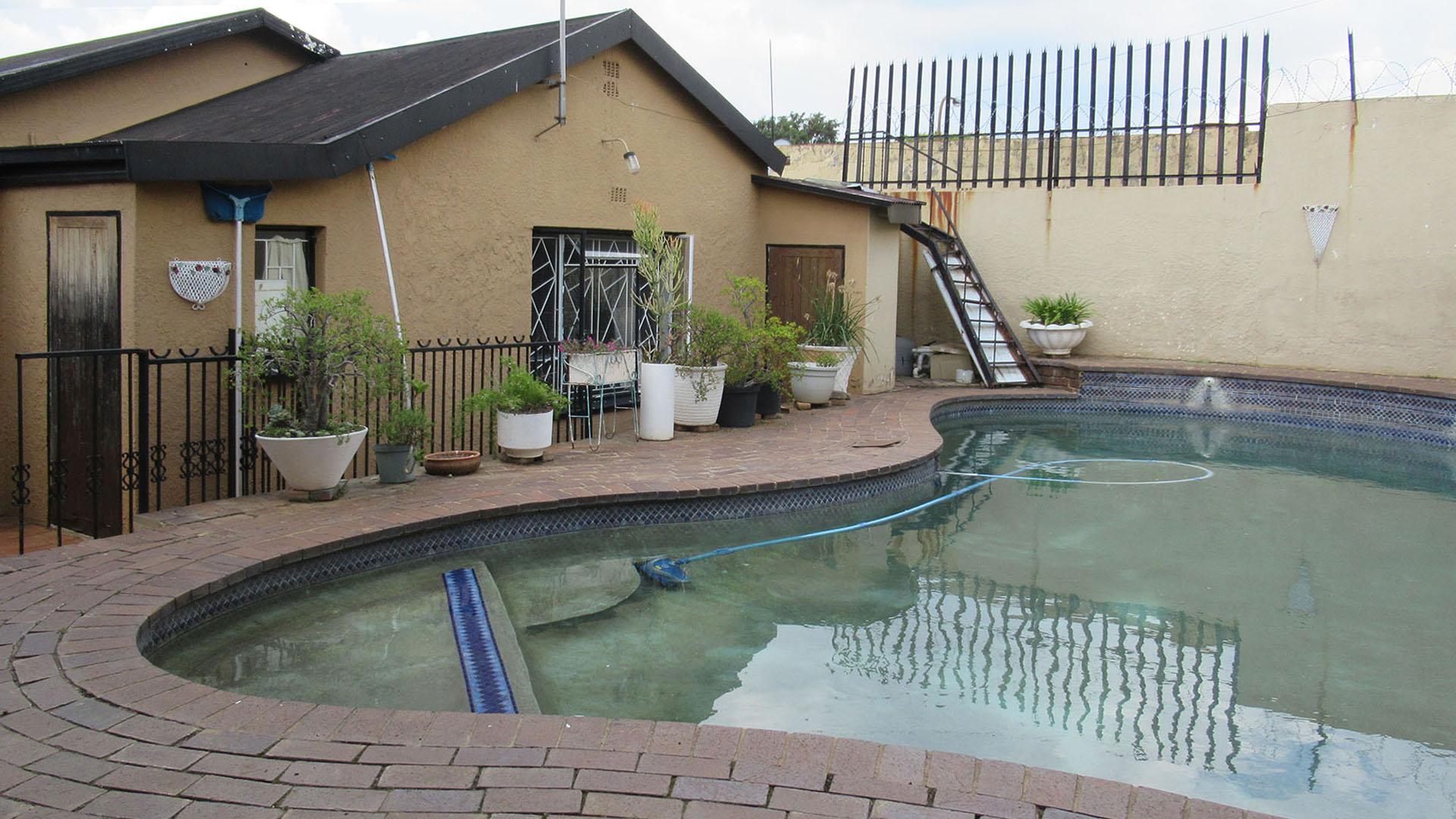 Backyard of property in Alberstville