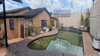 Swimming Pool of property in Alberstville