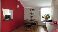 Lounges - 31 square meters of property in Alberstville